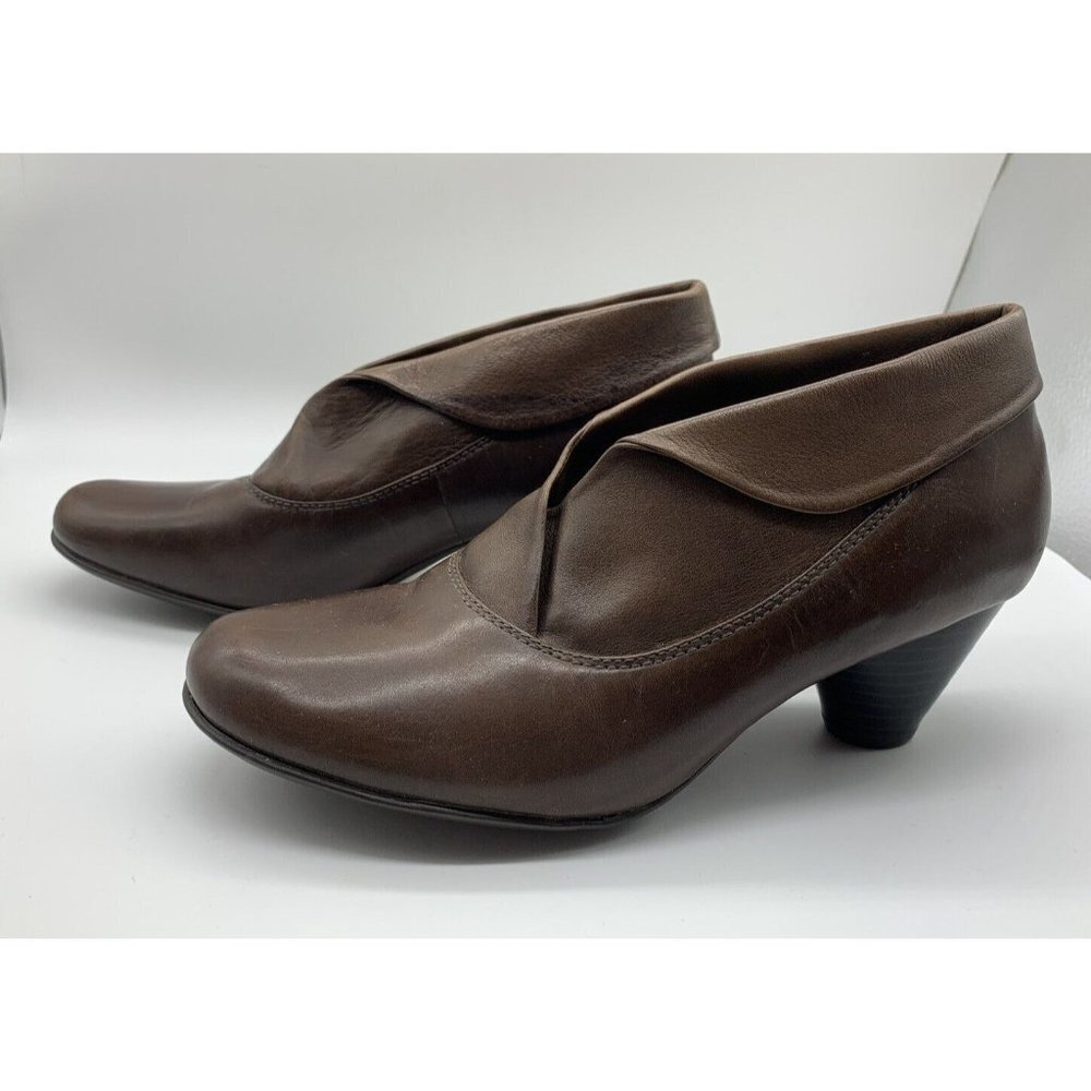 Clarks Artisan Brown Leather Pumps Folded Brim 6.5M